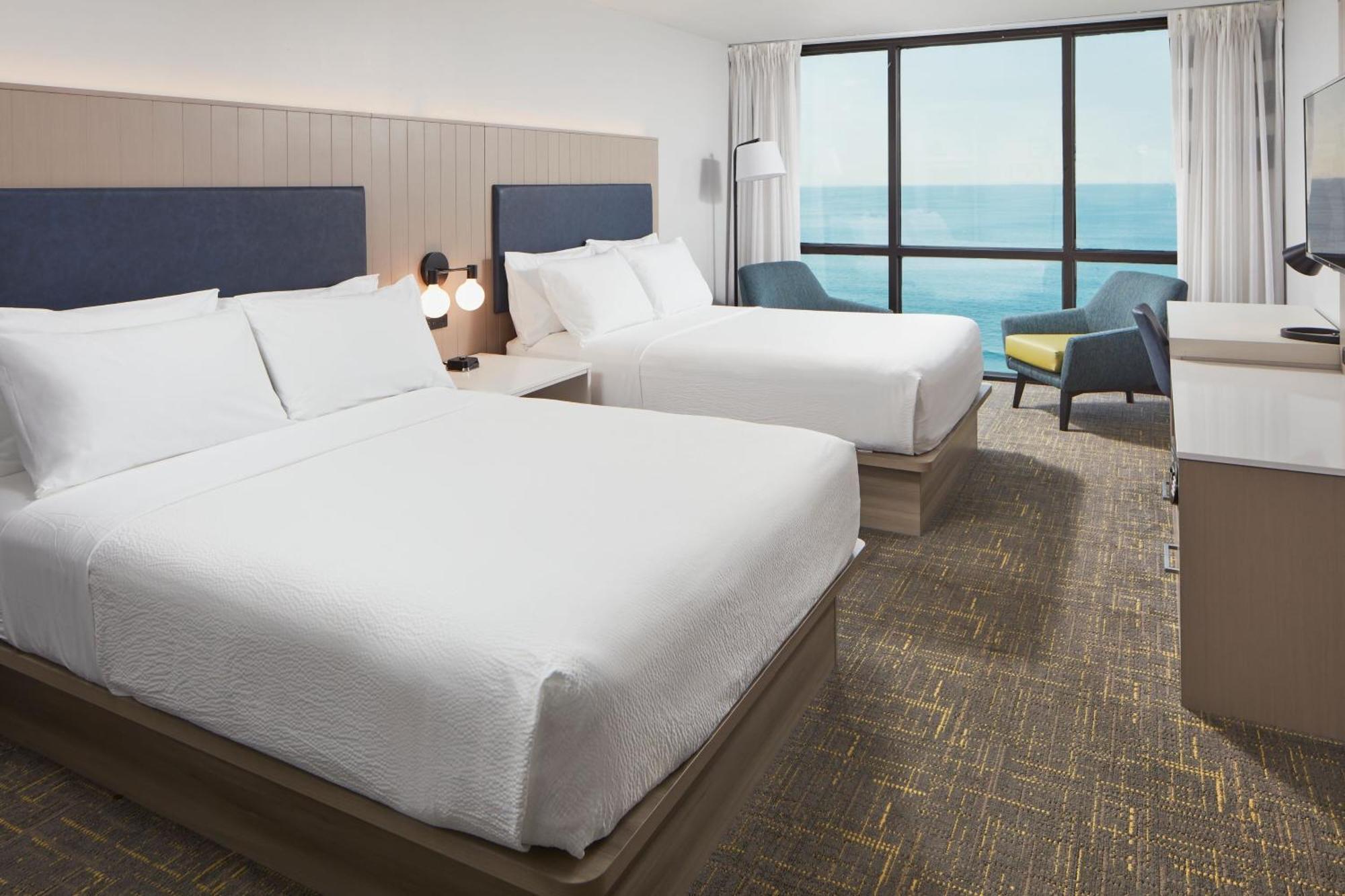 Suite 2 Queen Sofa bed Oceanfront High floor Balcony,1618827583:JPEG