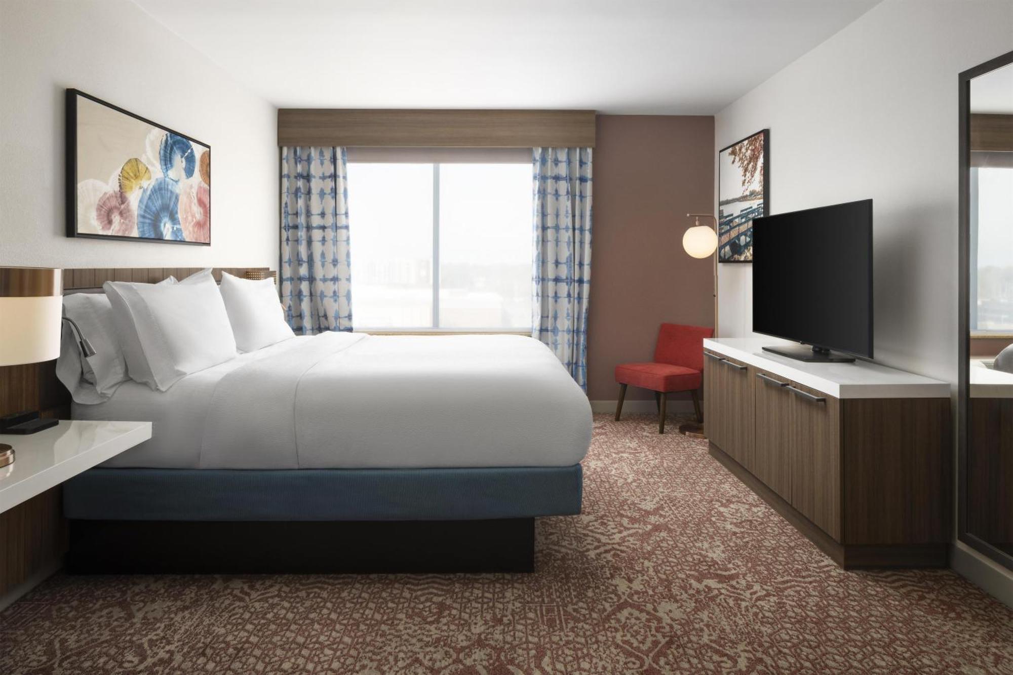 King Room,1765198183:JPEG